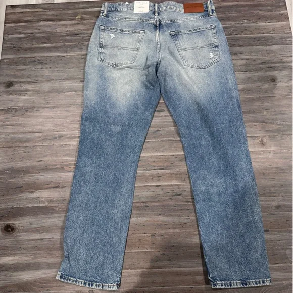 NWT Lucky 223 Straight Distressed Blue Jeans